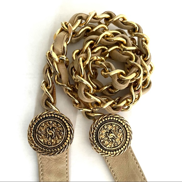 SOLD Chanel Vintage Belt Beige Leather Chain/Medallions - Picture 4 of 7